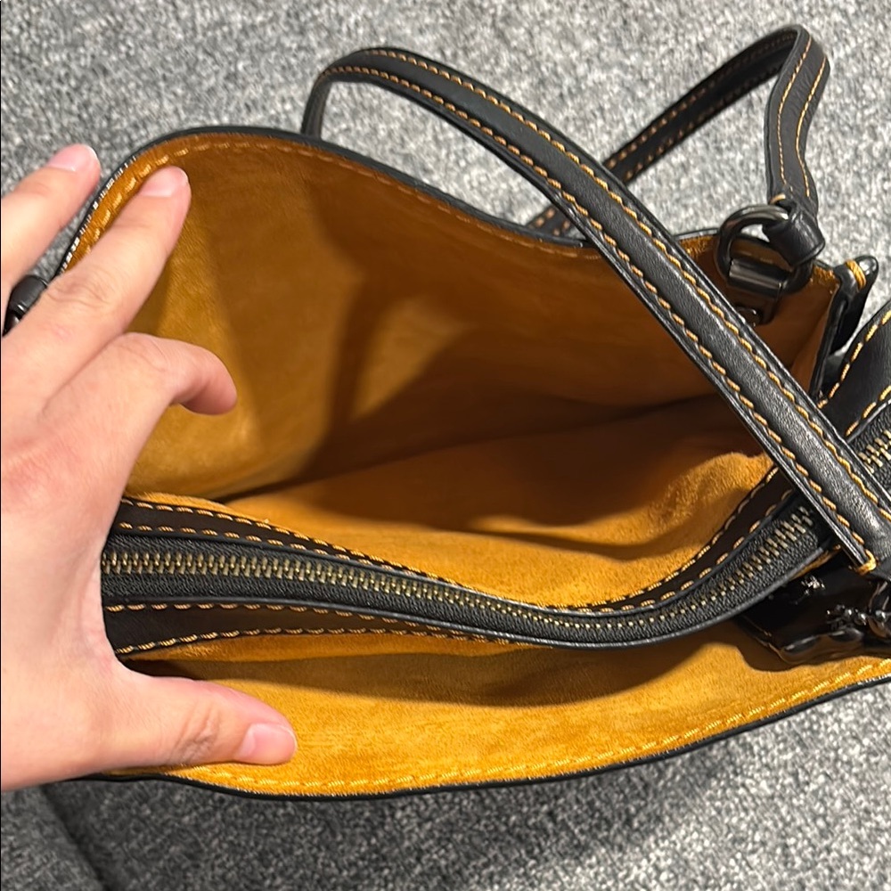 Coach leather bag - Picture 6 of 14